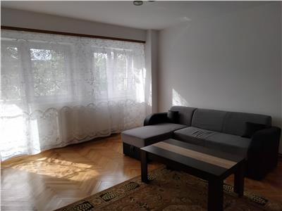 Apartament cu 3 camere de inchiriat in Alba Iulia.