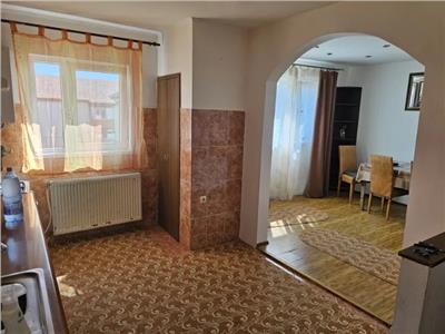 Apartament cu 3 camere de vanzare in Alba Iulia zona 
 AMPOI